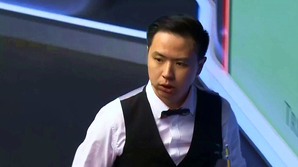 了极强的比 了极强的比